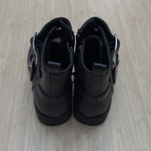 Treasure & Bond Triple Studded Strap Moto Boot - kids Size 11 - Picture 2 of 7